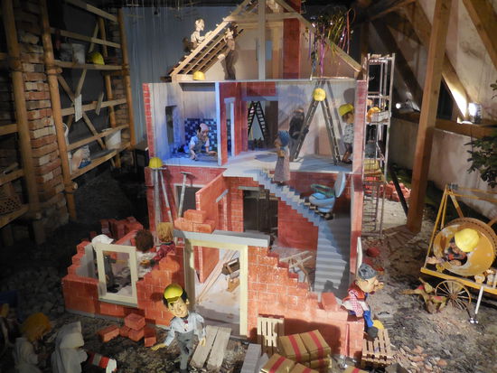 Ich schaue mir hier nur das Museum an, keine Aufführung. Wie gesagt - ein Riesenfan war ich nie...