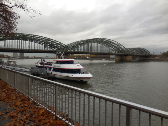 Jetzt im November sind die vielen Ausflugsschiffe natürlich nicht unterwegs.