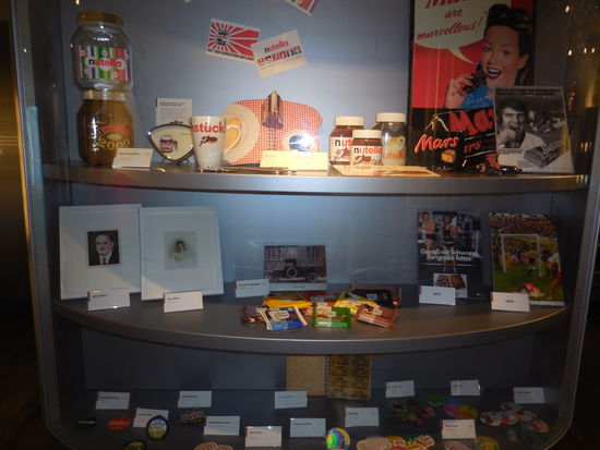 Wir sind in der "Ferrero-World" angekommen: Nutella befrühstückt heutzutage ganze Nationen.