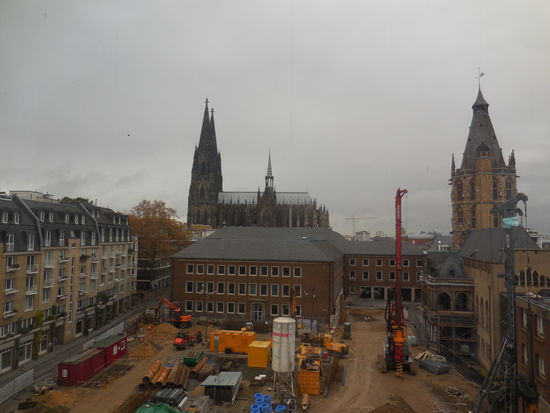 Der Bereich ums Rathaus (Turm rechts) ist eine einzige Baustelle