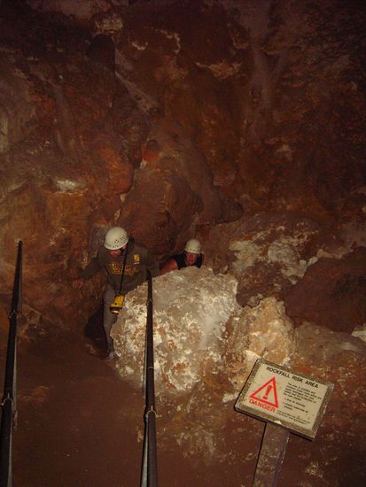 Giant Cave - inside II