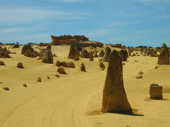 Pinnacles desert II
