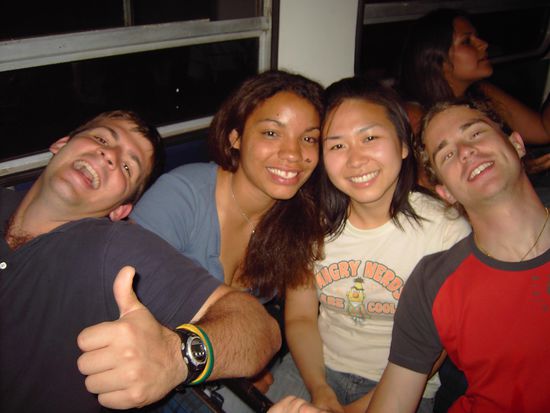 Pubcrawel mit dem International Club,
v.L. Gavin, Angie, Clare und ich