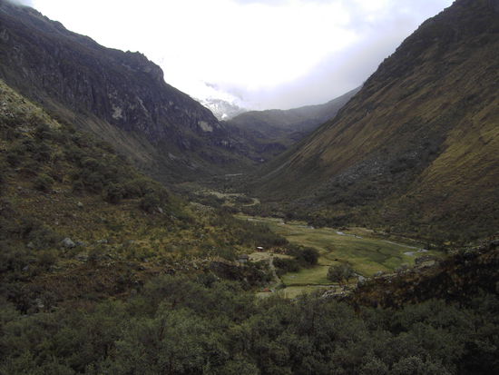 Tal das zur Laguna 69 fuehrt