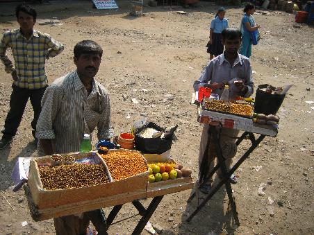 Stassenverkaeufer in Nepal
