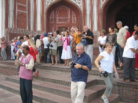 fotografierwuetige Touristen