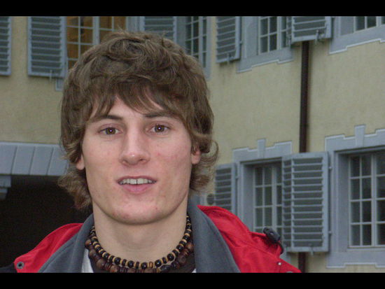 nur so zur information und zum drangewoehnen: ich lasse meine haare im 2007 wieder wachsen und wenn ich dann zurueckkomme sind sie dann vielleicht schon wieder so lange
