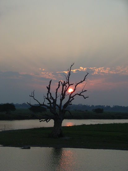 abendstimmung in amarpura bei der u-bein bruecke