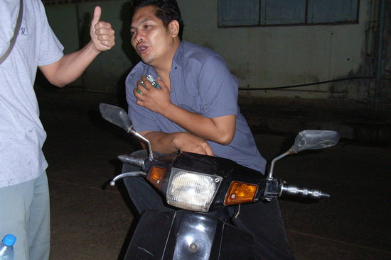 this is mr. sukhothai. after 2 hours speaking we didn't know more about him than before, but we were very happy and mort de rire 