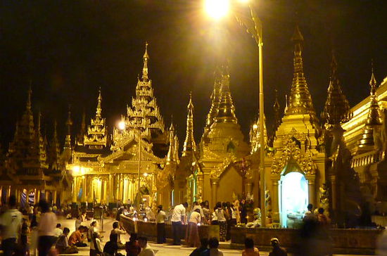 Und nochmals die Shwedagon-Pagode...