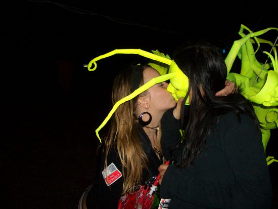 ...wer knutscht denn da zu Silvester rum?...