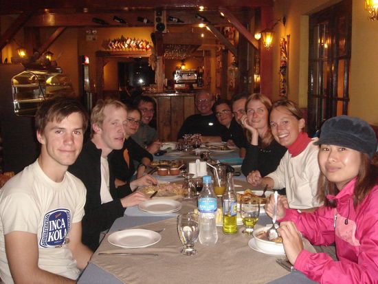 Brian (Chicago), Martin( Waedenswil),Regina( Zuerich), Ralph(Bern), ein Mann ( NY), Andres (Basel), Tobi und Iris ( Deutschland), Noemi (basel), Asami ( Tokio )
