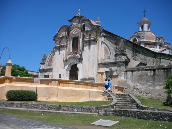 Die Kirche mit dem kurzen Name....