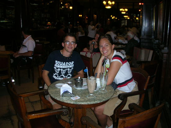 Beim Zvieri im Cafe Toriani