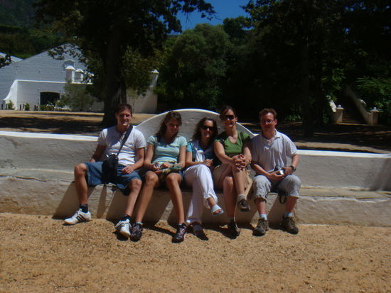 Das obligate Gruppenfoto.
Fabian unser fahrer, Nadine, Didi, ich und Yann