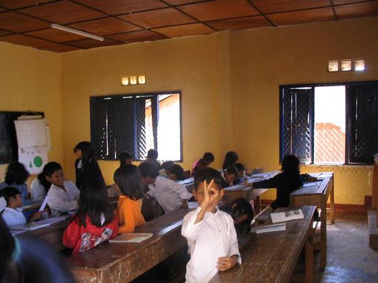 Kaum schaut die Lehrerin mal weg