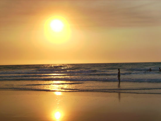 Sabina am Cable Beach bei Sonnenuntergang...toll oder? 