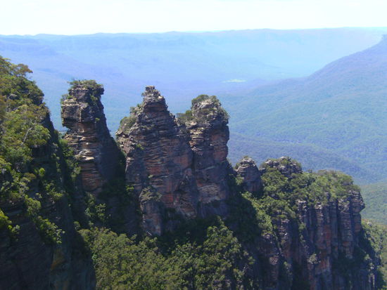 Die 3 Sisters in den Blue Mountains (das blaue Schimmern im Hintergrund ist echt!!!)