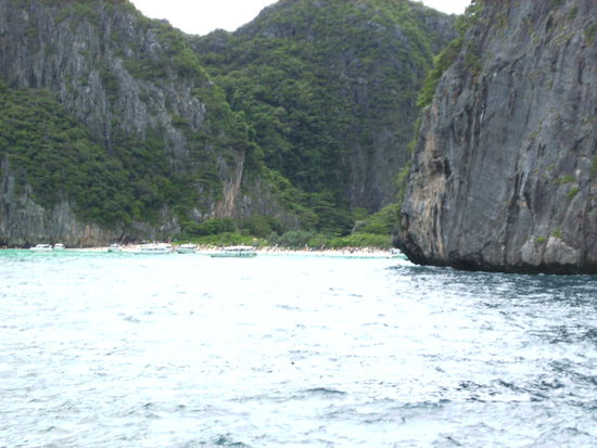 "The Beach" - bevoelkert von unzaehligen Touristen