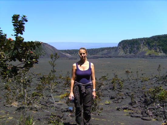 Sabina im Kilauea Iki Krater