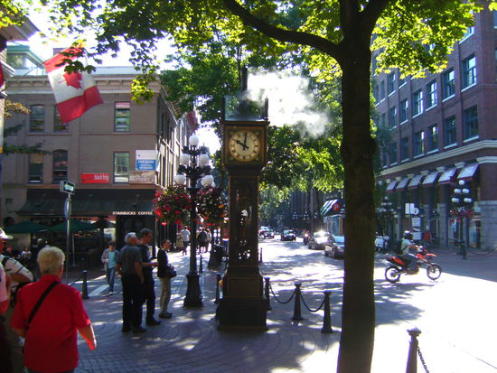 Hier in Vancouver gibts wirklich eine dampfende Uhr... 