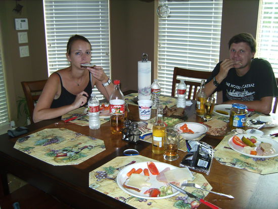 ... und Lunch mit österreichischem Brot und Almdudler 