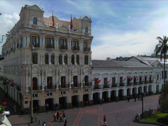 Palacio Arzobispal @ Plaza Grande