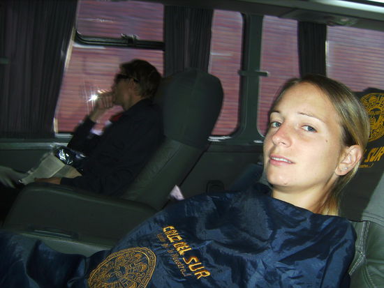 Ein skeptischer Blick von Sabina weil sie sich schon in Ruheposition befindet... 