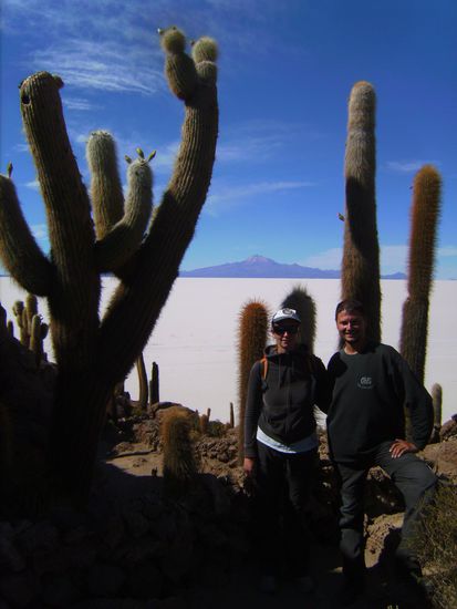 Total surreal: Isla Incahuasi in der Salar de Uyuni