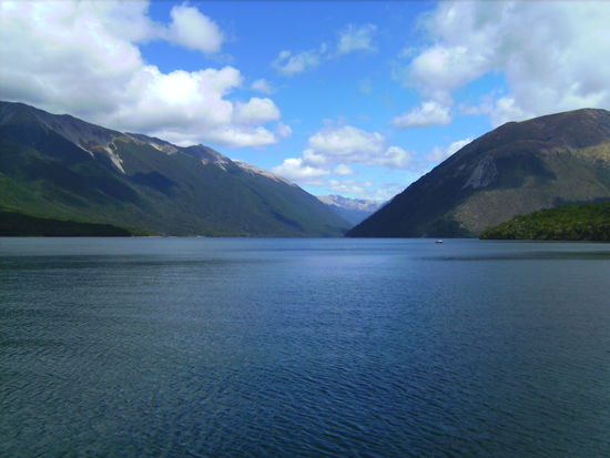 Lake Rotoiti - rechts der Berg ist Mount Robert 
