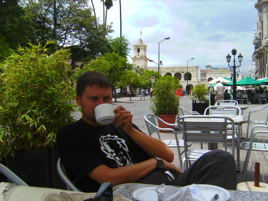 ... und wo es einen netten Hauptplatz gibt sind wir meistens auch direkt drauf bei der Kaffeepause... 