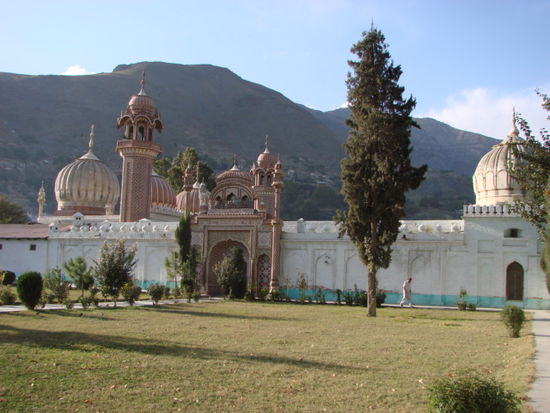 chitral besitzt eine wunderschoene moschee