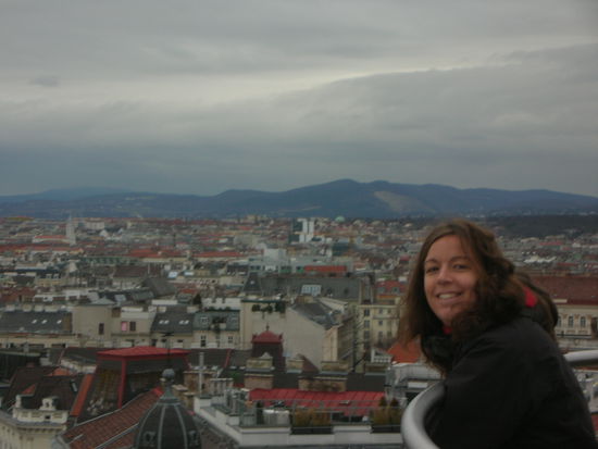 das letzte mal auf dieser reise geniessen wir den ausblick ueber eine fremde stadt