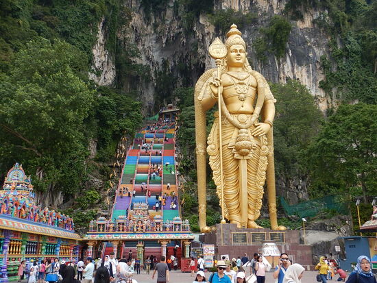 Der Eingang zum Batu Cave in KualaLumpur