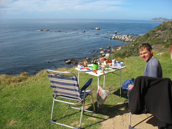 Frühstück mit Sicht auf das grosse Ziel: das Kap der guten Hoffnung.