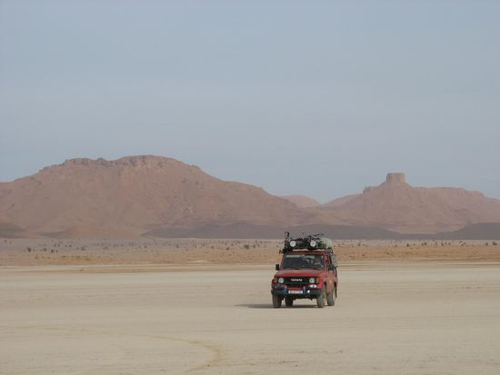 Saharalandschaft südlichöstlich von Erfoud.