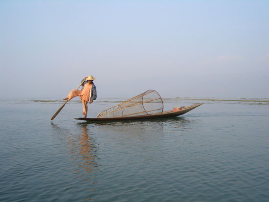 Einbeinruderer am Inle Lake
