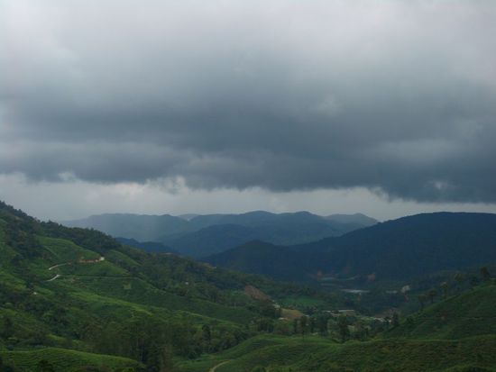 dunkle Wolken ziehen auf...
