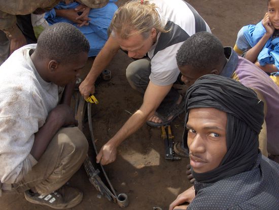 Der Bordmechaniker bei der Arbeit!