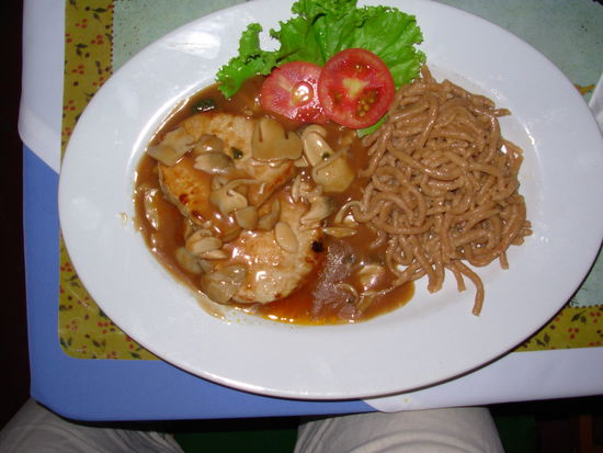 Jaegerschnitzel mit Spaetzle