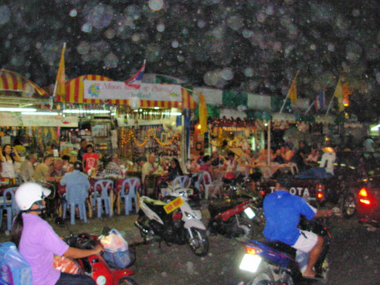 Hua Hin eine Bar nach der anderen !!