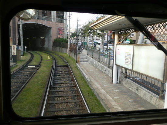 Alles in Perfektion, sogar zwischen den Gleisen