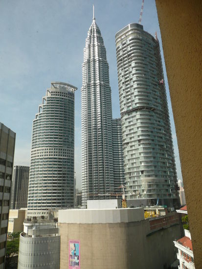 Der Twin Tower Turm aus unserem Hotelzimmer