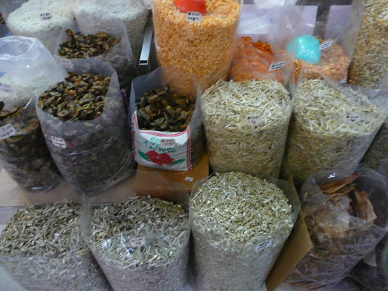 Getrocknete Fische auf dem Markt