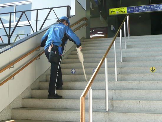 Ja das ist ein Staubsauger