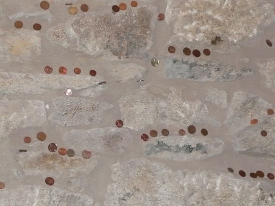 An der Wand in einer Bar in Palas de Rei