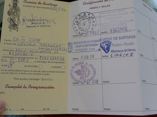 Unsere ersten Stempel im Pilgerpass