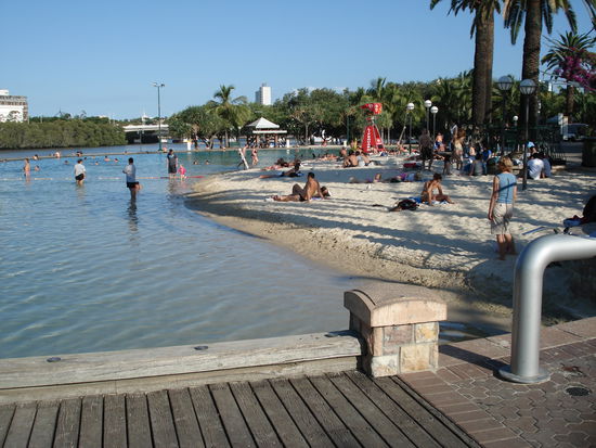 künstlicher strand in brisbane
