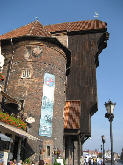 Krantor im Hafen an der Mottlau