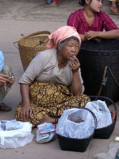 und wieder Markt....an jedem Stop....